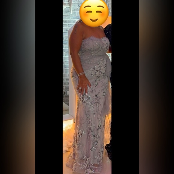 Strapless Grey gown - Picture 2 of 9